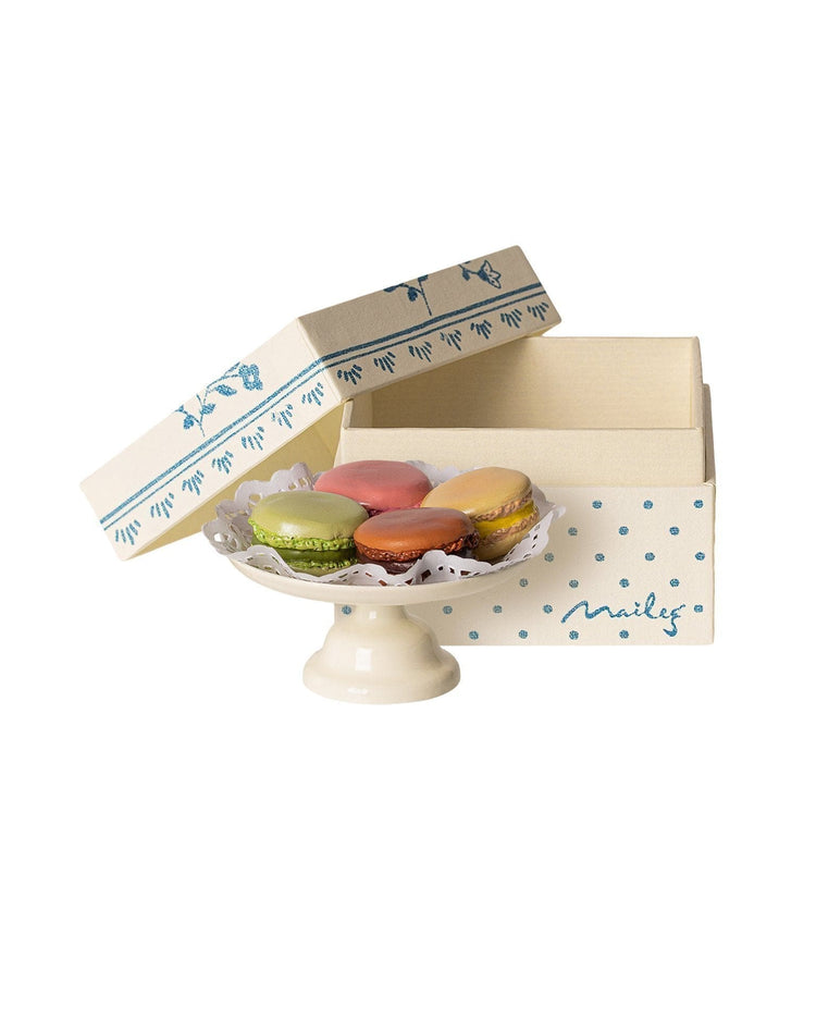 Little maileg play macarons et chocolat chaud