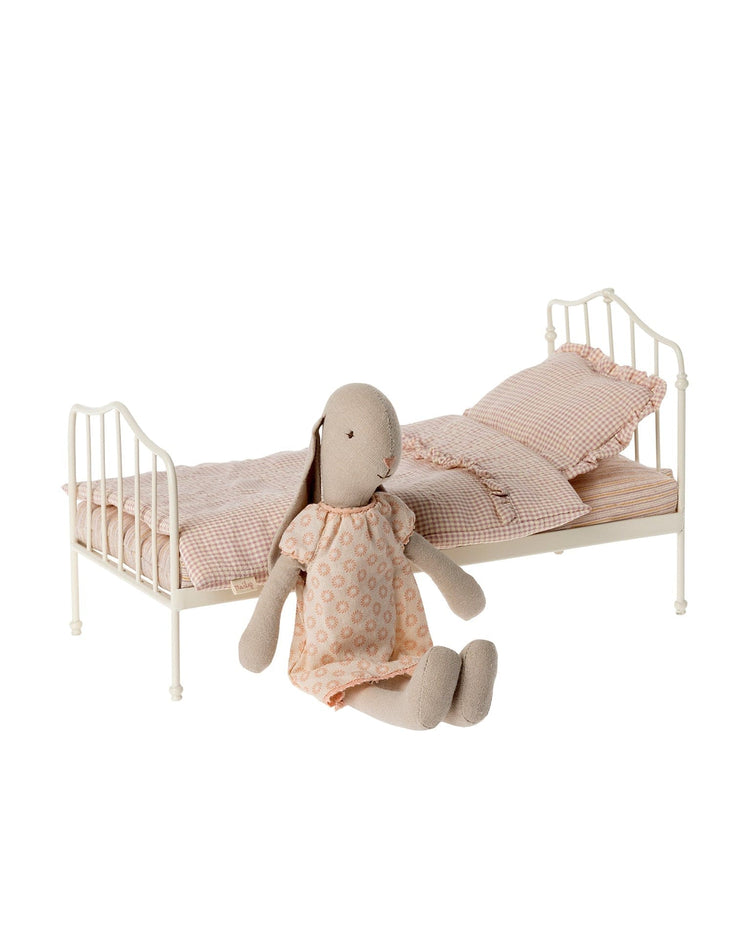 Little maileg play miniature bed in purple
