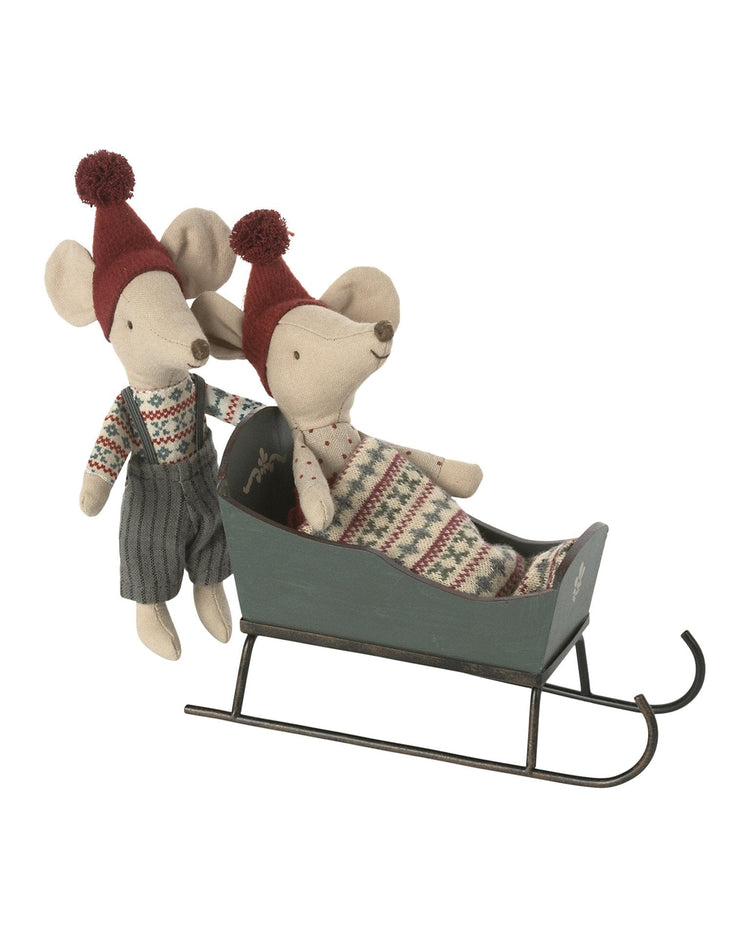 Little maileg play mouse sleigh