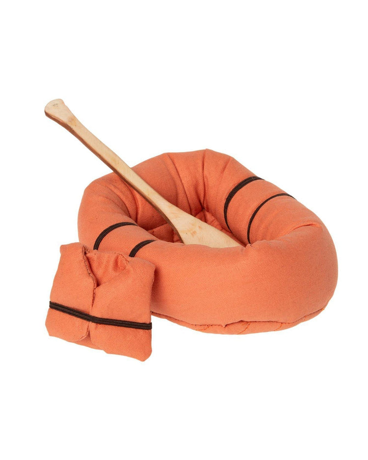 Little maileg play rubber boat