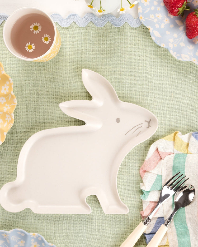 Little meri meri paper + party bamboo bunny plates