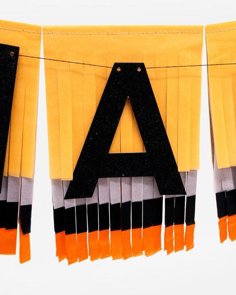 Little meri meri paper+party Halloween Fringe Garland