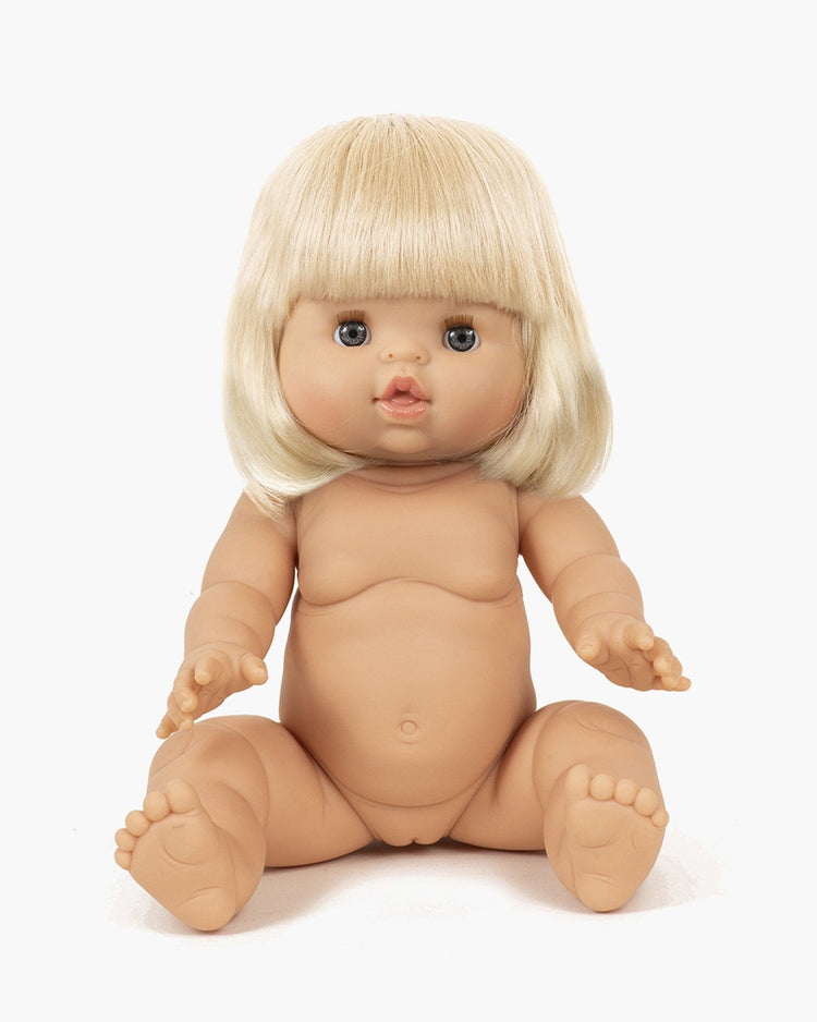 Little minikane play angèle