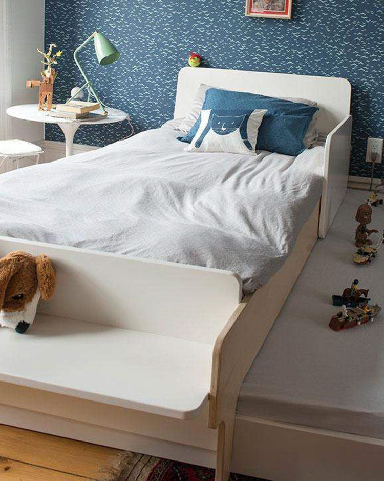 Little oeuf room river trundle bed in white