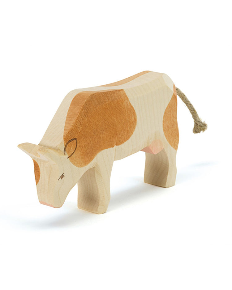 Little ostheimer play cow eating