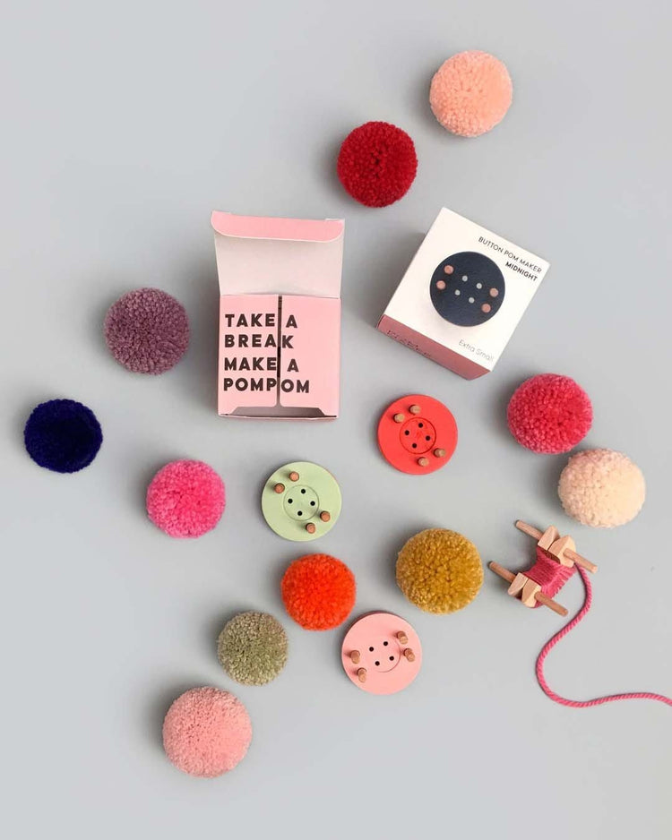 pom maker button pom maker in poppy red play Little