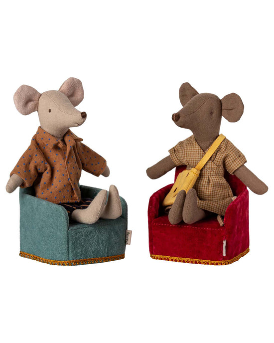 mouse folding chair in mint