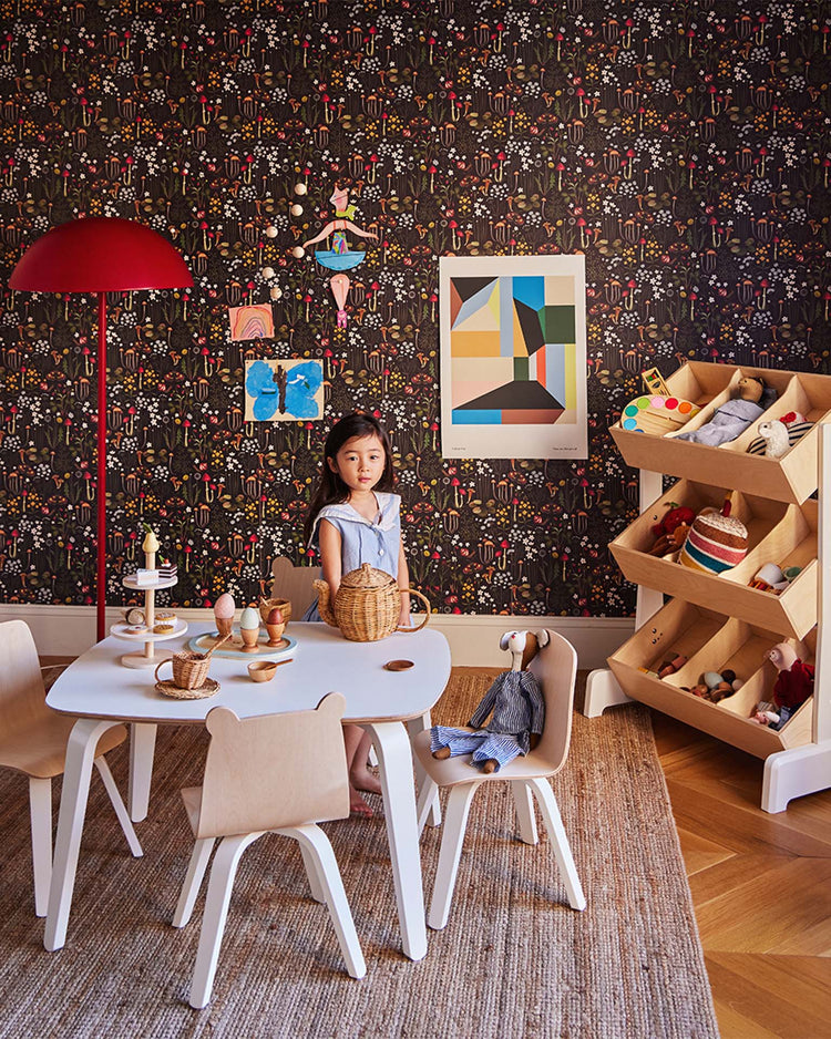 oeuf play table in white room Little