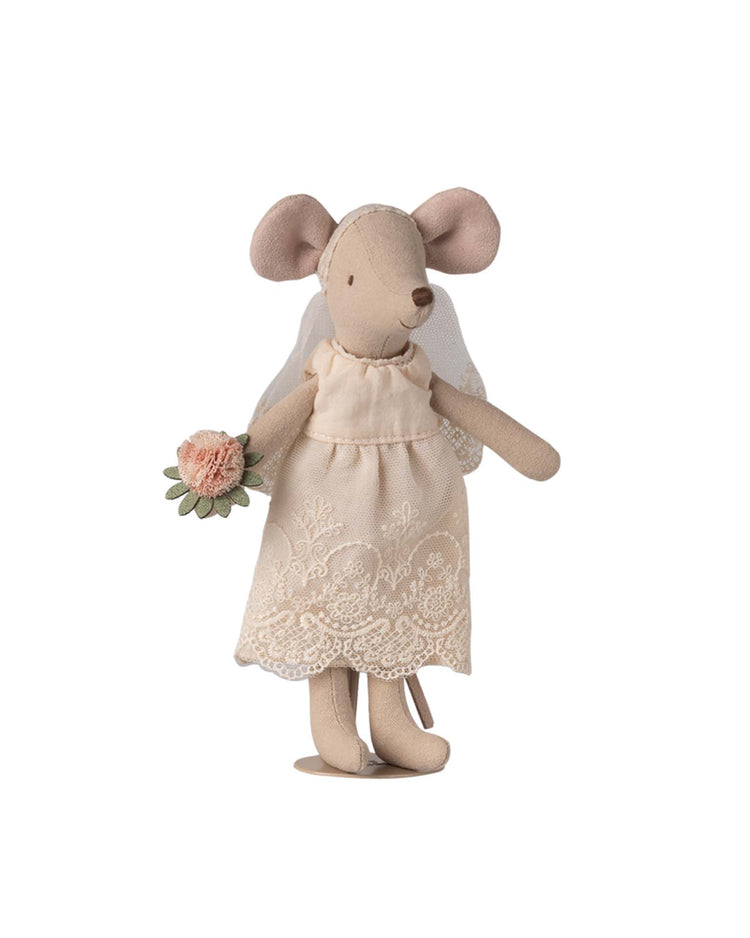 Meet the Maileg wedding mice couple in box—mum and dad—dressed for the occasion, making them a delightful and unique wedding gift.