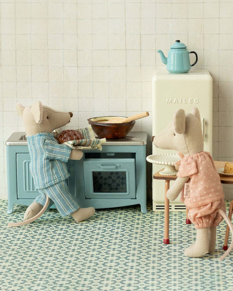 maileg kitchen, mouse - blue play Little