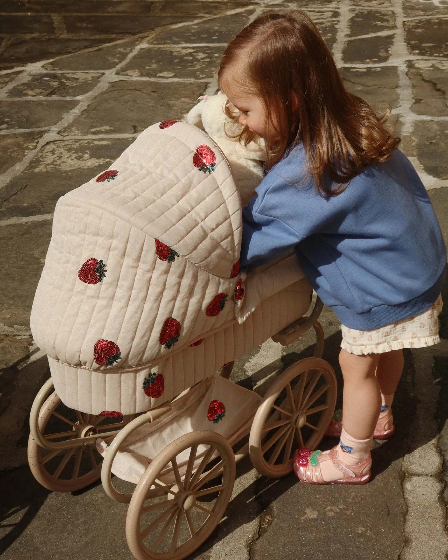 konges sløjd minnie tulle doll pram in strawberry play Little