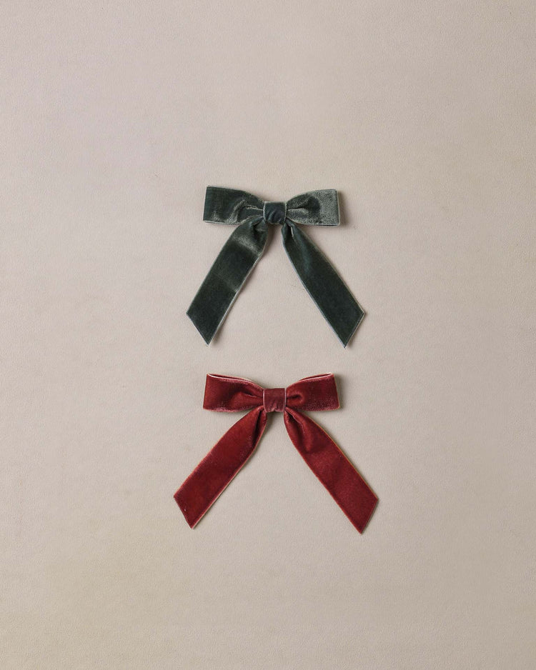 noralee velvet bows set in green + ruby accessories Little