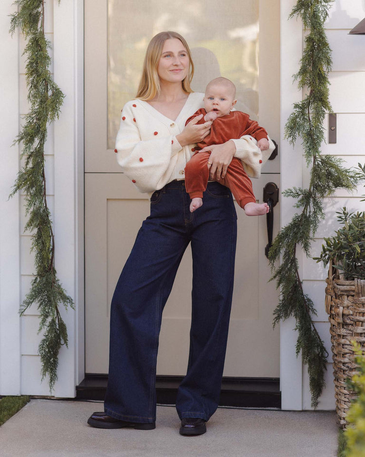 velour relaxed sweatpant in redwood
