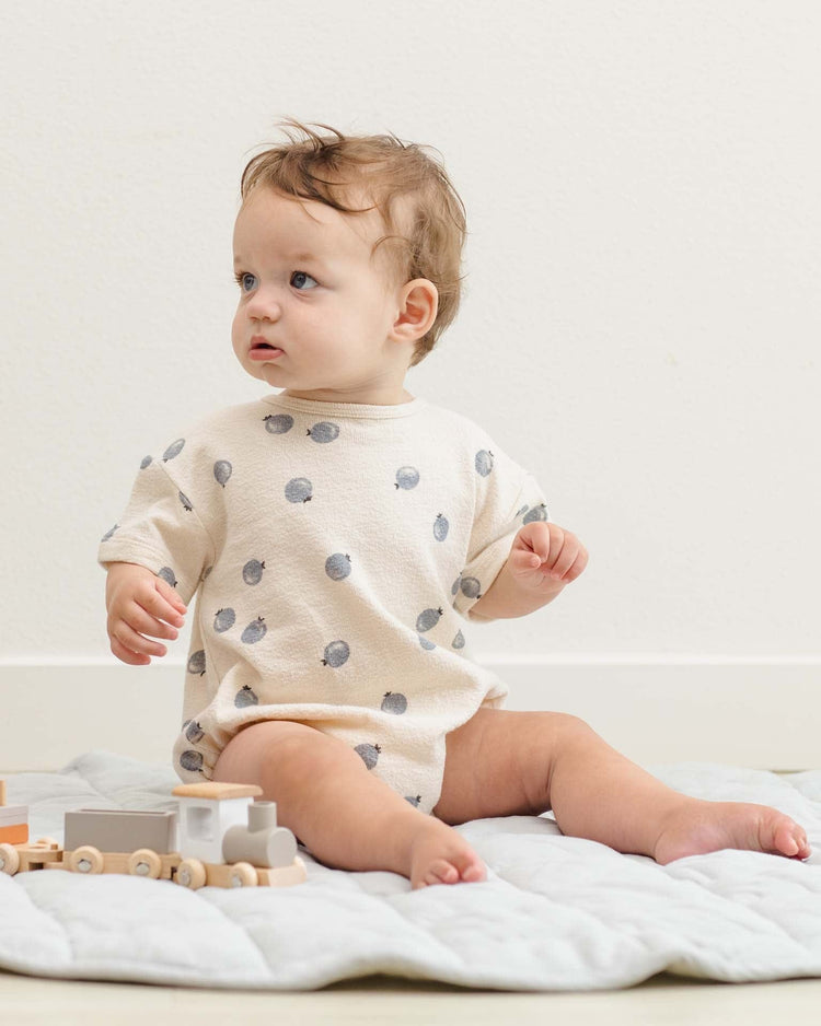 quincy mae relaxed short sleeve bubble romper in blueberries baby Little