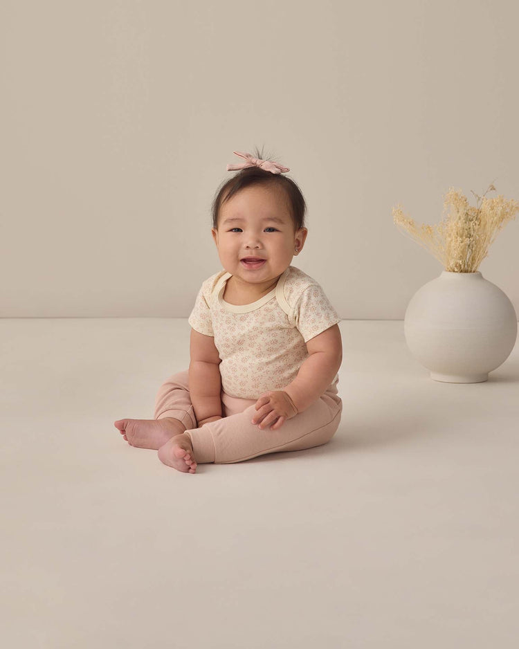 quincy mae bow in blush baby Little