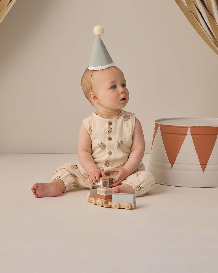 quincy mae woven jumpsuit in party bears baby Little
