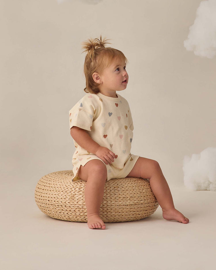 quincy mae waffle tee + short set in confetti hearts baby Little