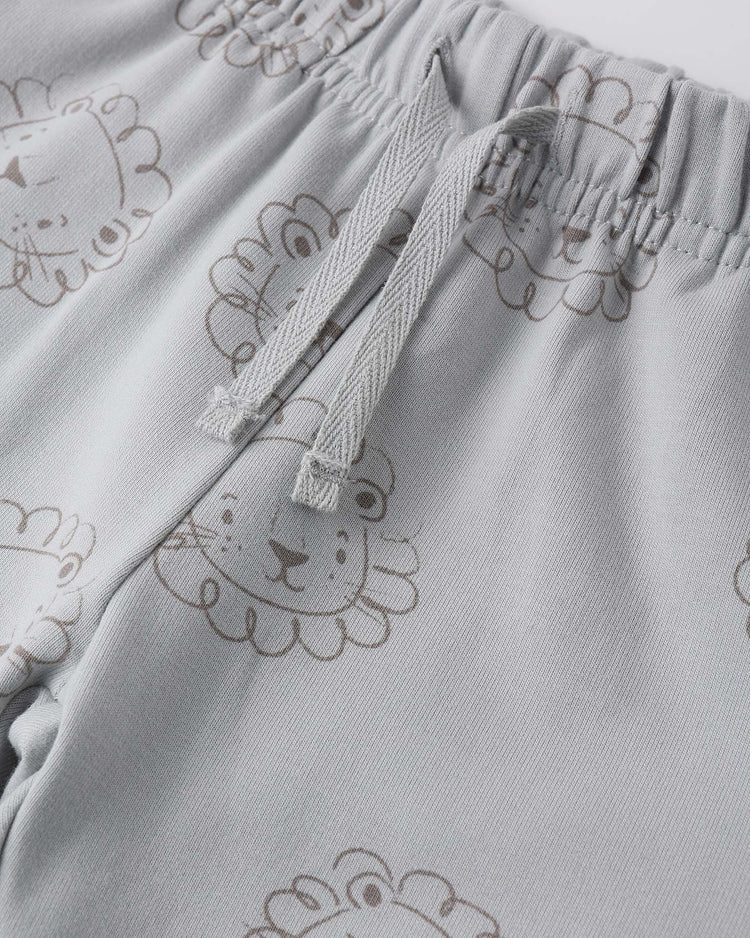 quincy mae relaxed sweatpant in lions baby Little