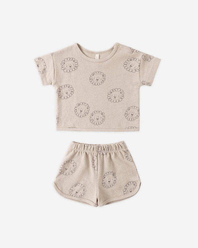 quincy mae spongy play set in lion baby Little