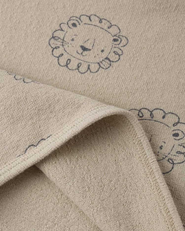 quincy mae spongy play set in lion baby Little