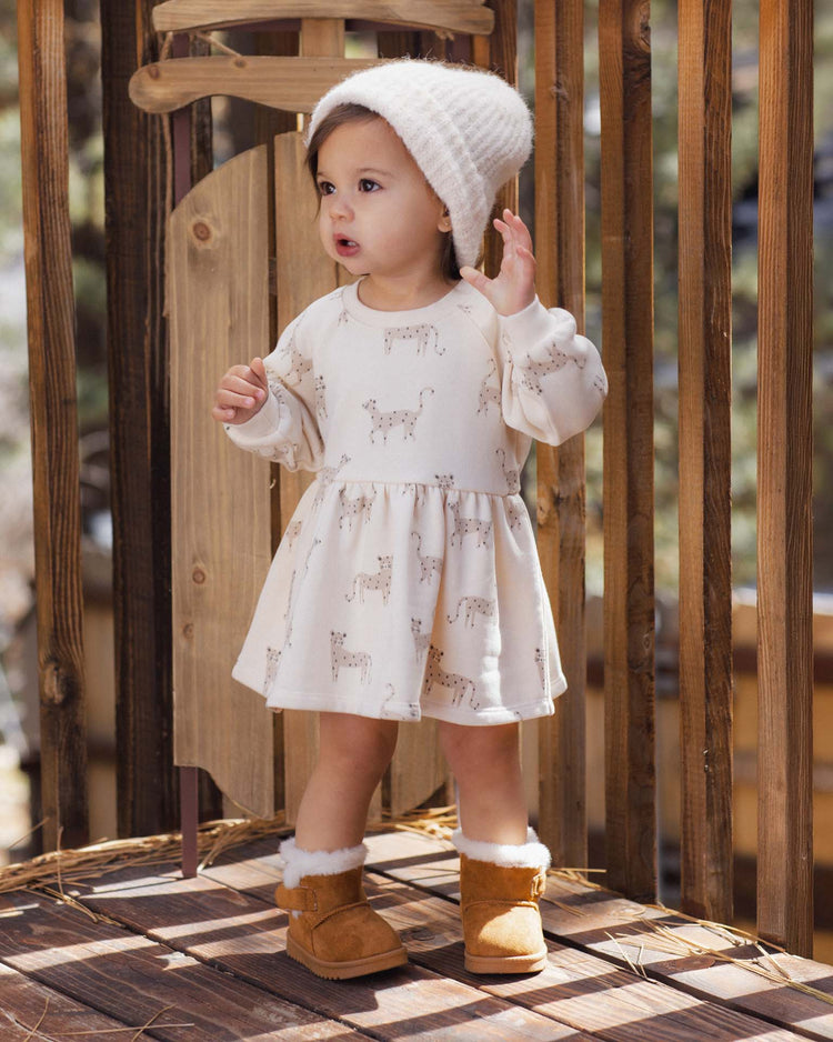 raglan dress in leopards