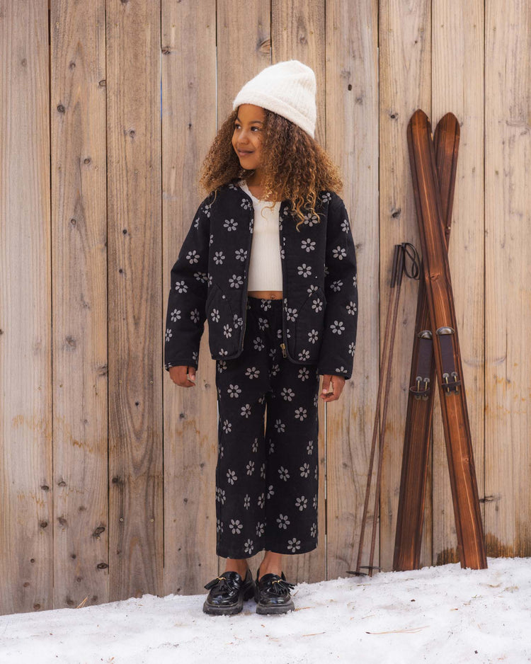 dove pant in black daisy