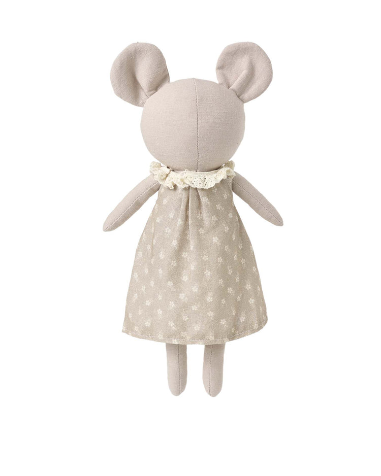 rylee + cru goldie the mouse play Little