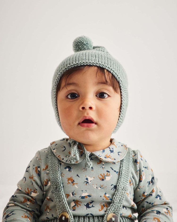 baby pointy peak hat in onsen