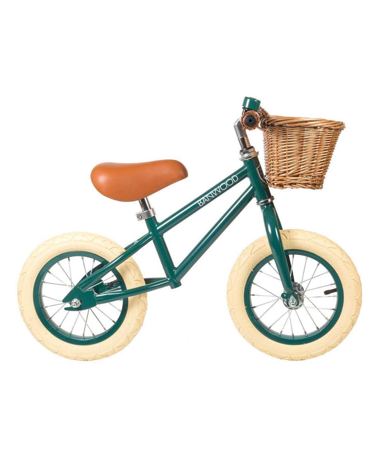 Little banwood play first go! balance bike in green