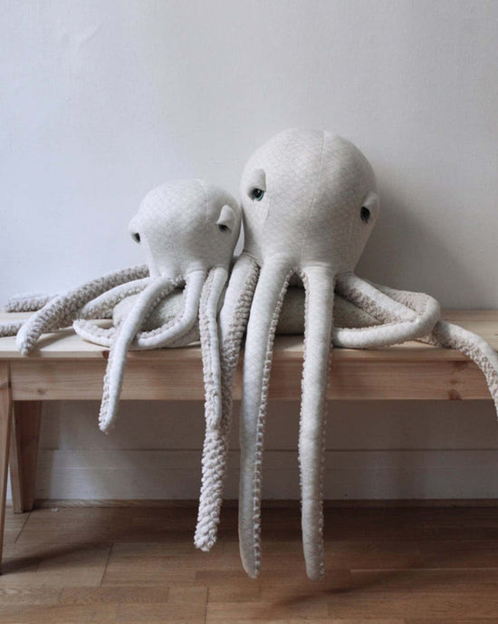 Little BigStuffed play big octopus albino