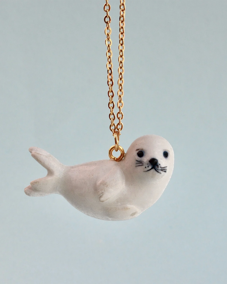 Little camp hollow accessories harp seal necklace