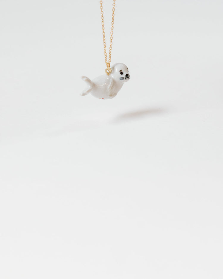 Little camp hollow accessories harp seal necklace