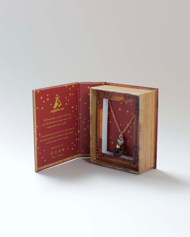 Little camp hollow accessories river otter necklace