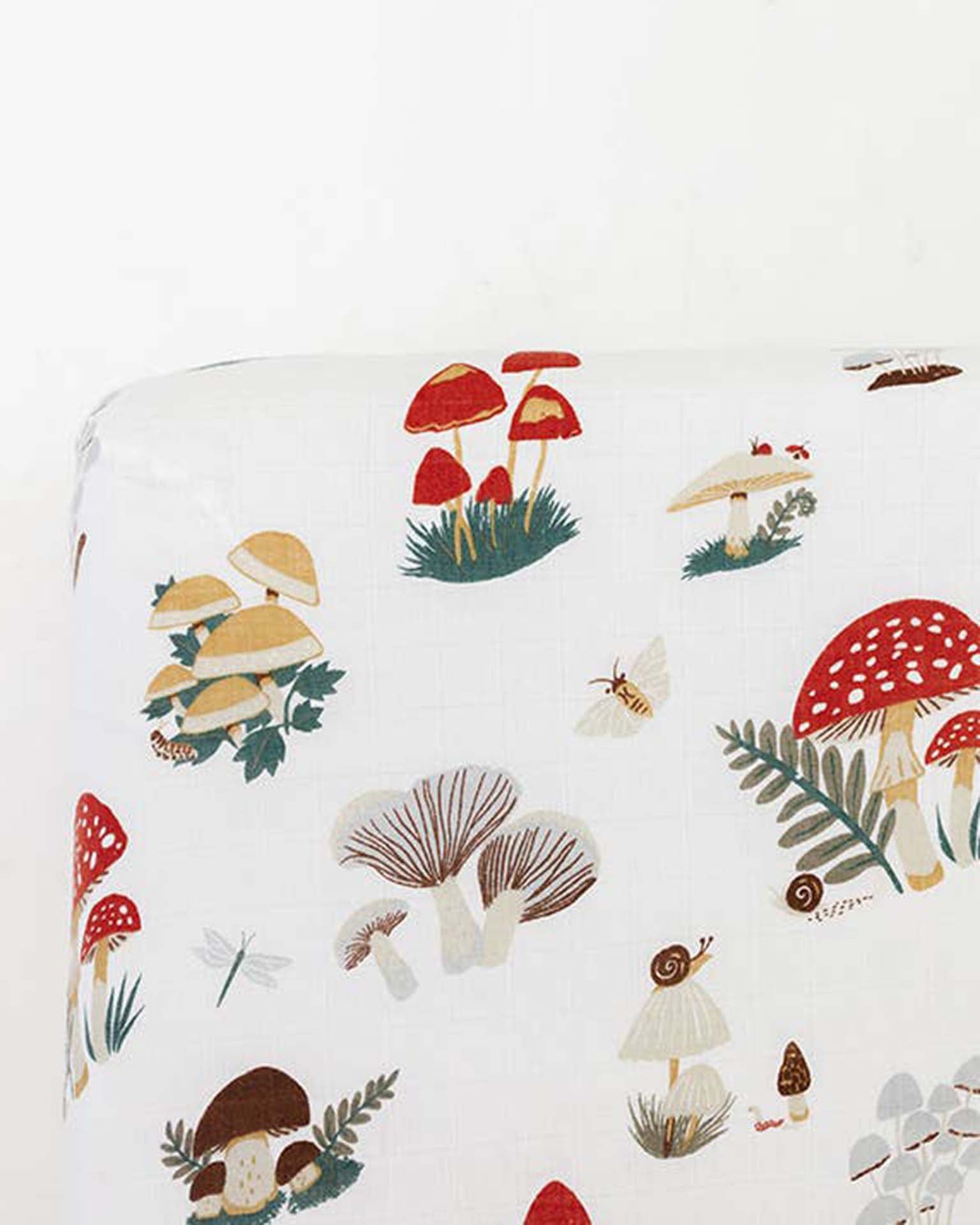 mushroom crib sheet Little