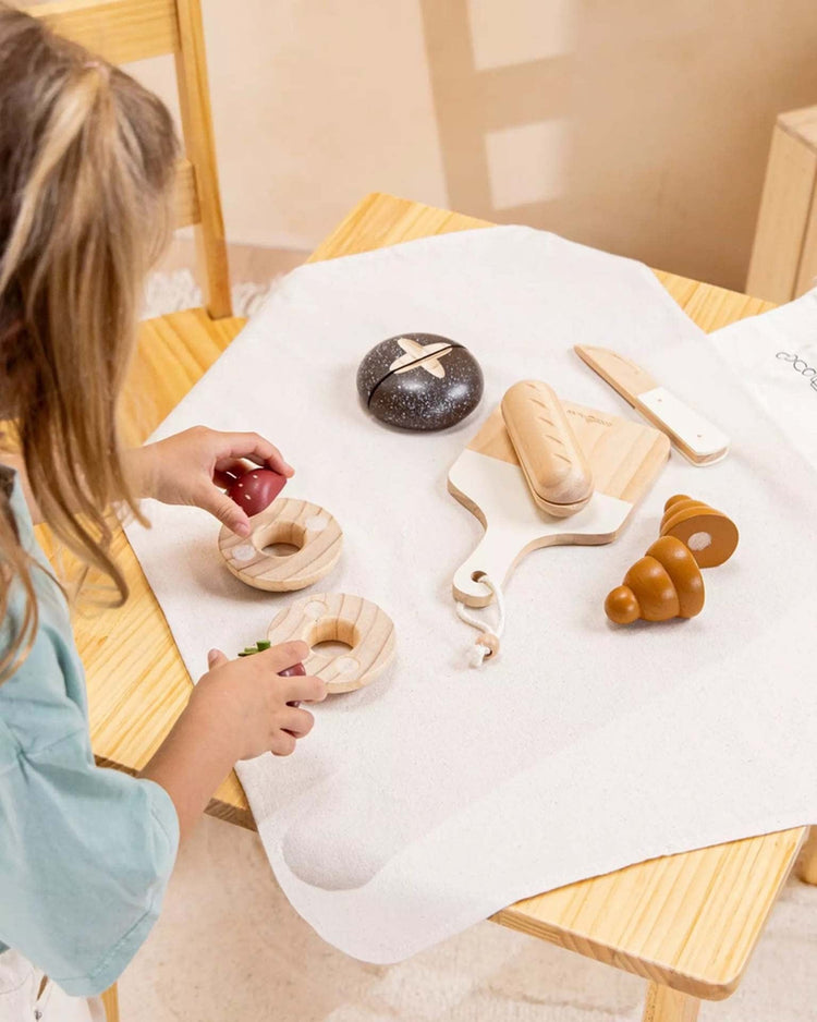 Little coco village play wooden bakery set