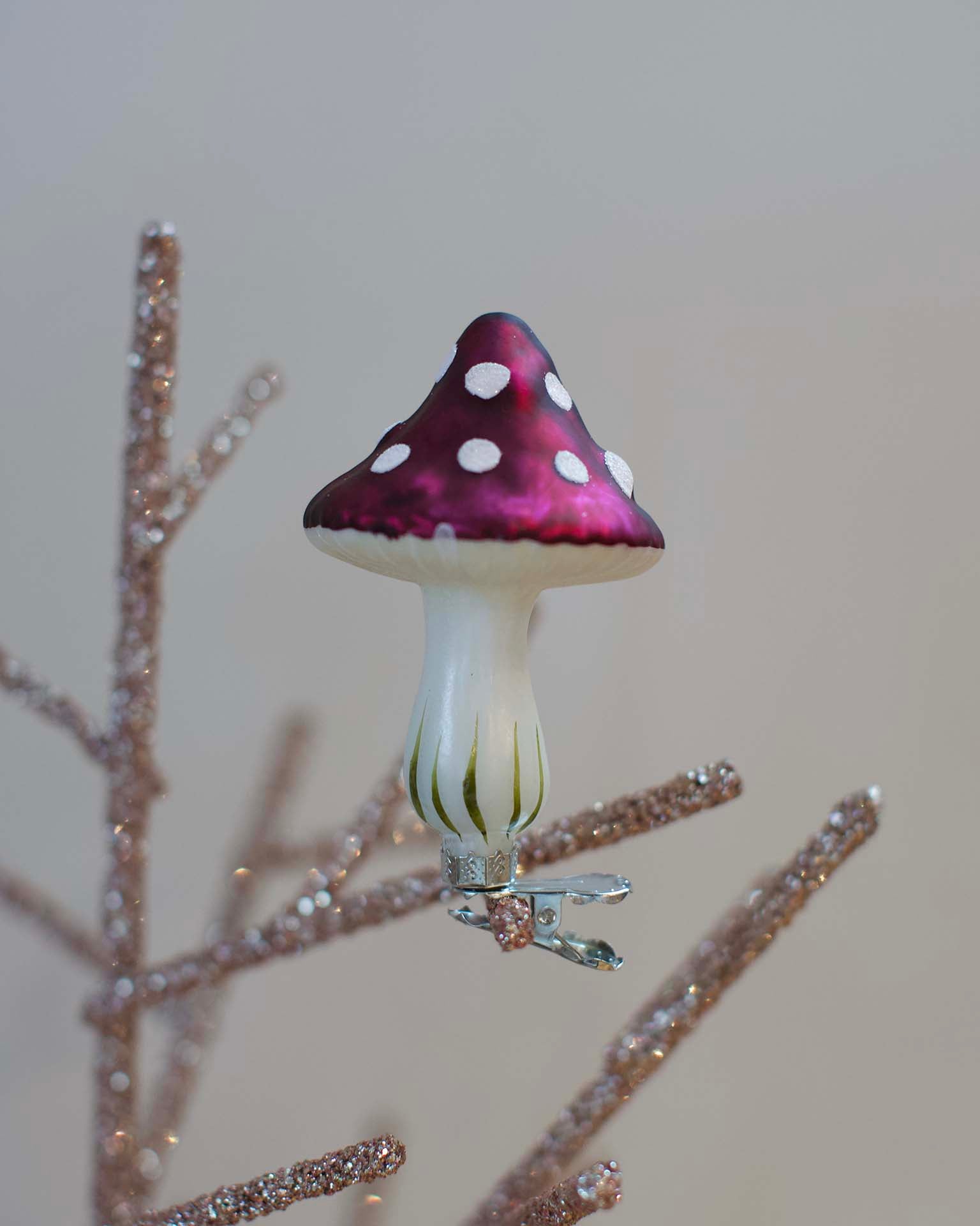 Little glitterville room purple clip-on mushroom ornament