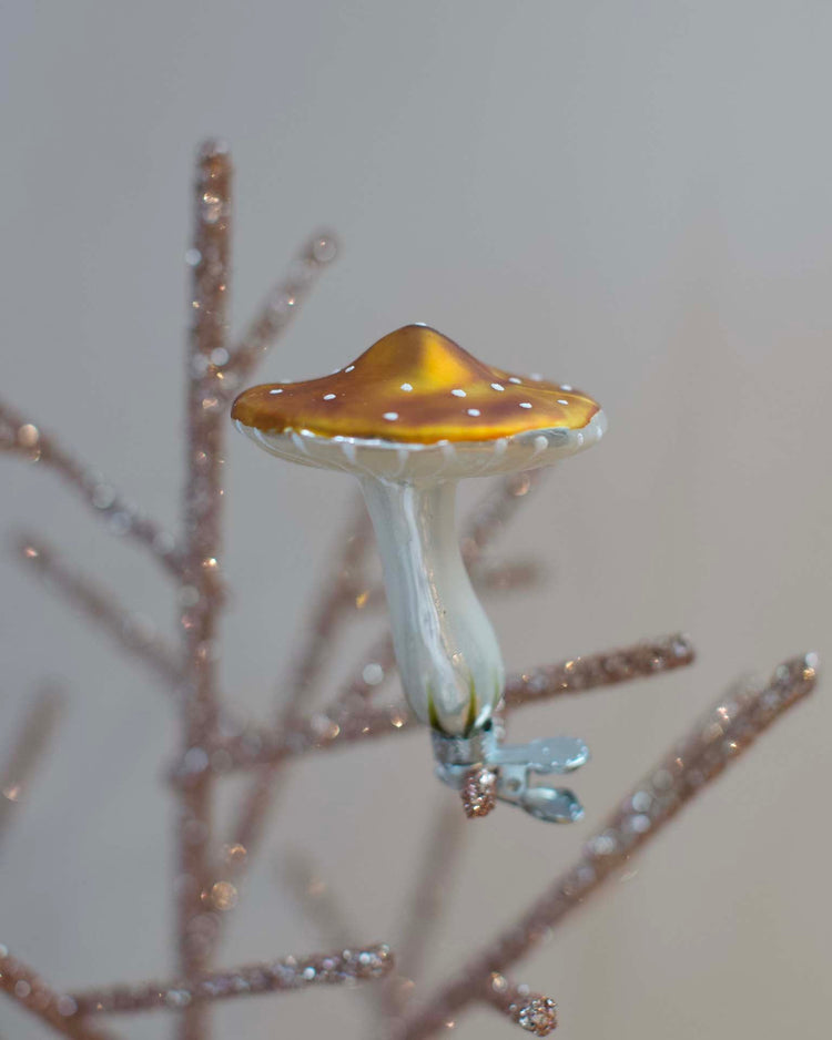 Little glitterville room yellow clip-on mushroom ornament