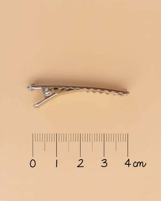Little luciole et petit pois accessories mini rabbit hair clip in pink corduroy