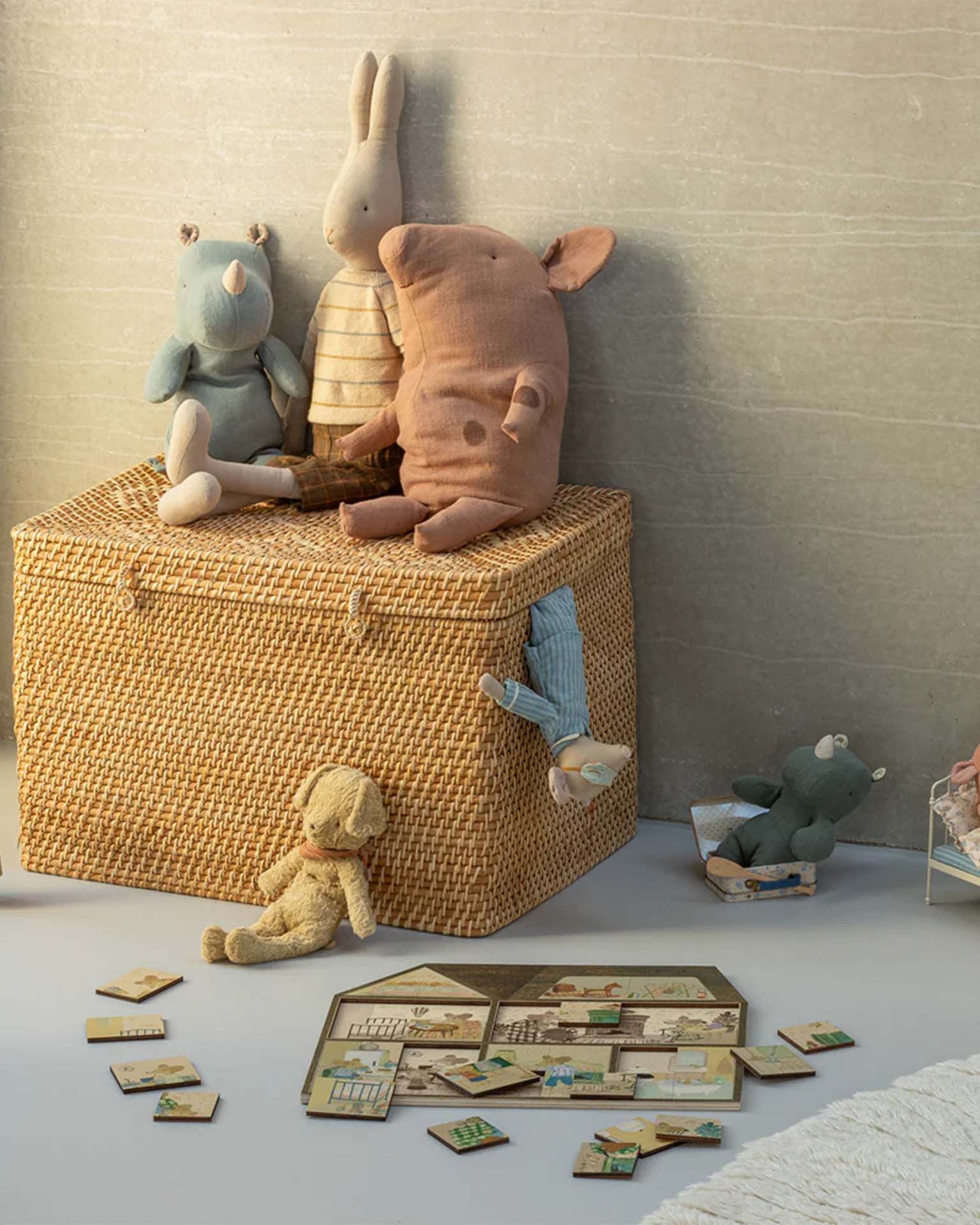 maileg mouse hole farmhouse puzzle play at Little