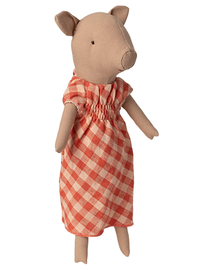 Little maileg play pig in dress
