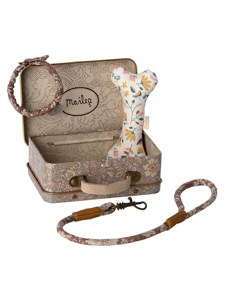 Little maileg play puppy accessories in rose