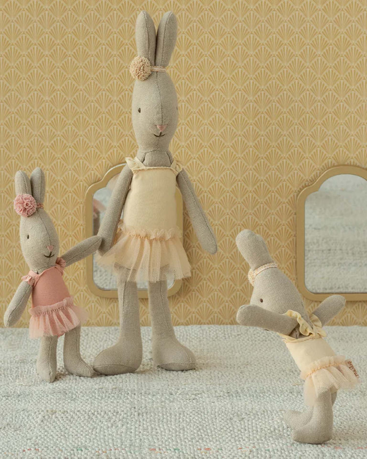 Little maileg play rabbit, micro - ballet suit and skirt cream