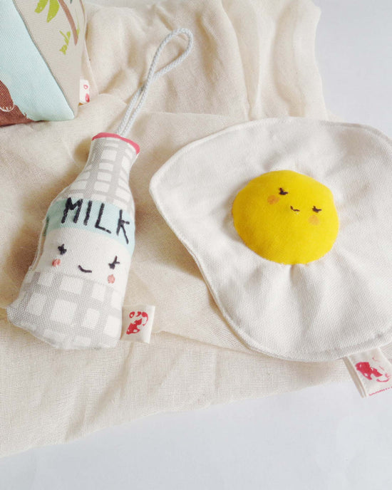 Little normadot play fried egg crinkle toy