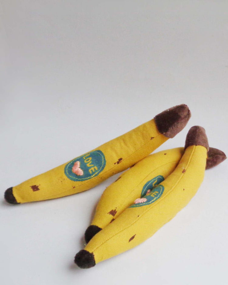 Little normadot play love banana soft rattle