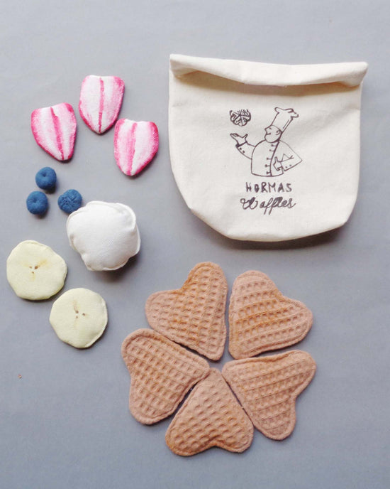 Little normadot play sweet waffles soft toy