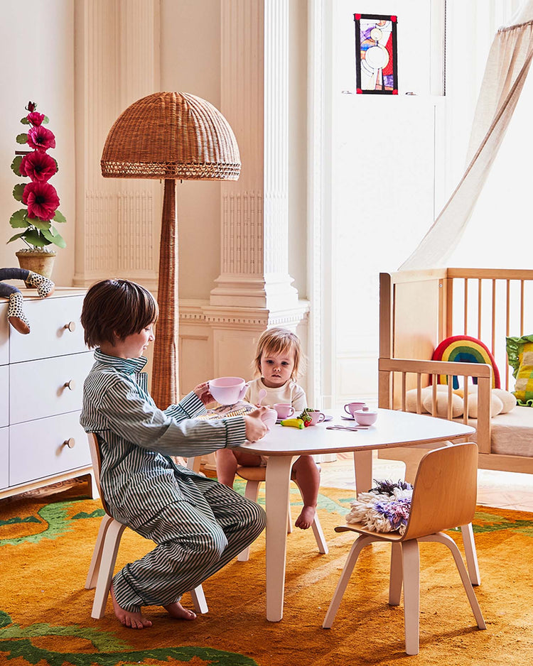 Little oeuf room play chair set in birch