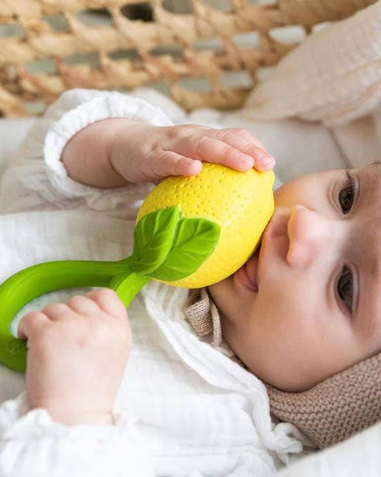 Little oli + carol baby accessories lemon rattle toy