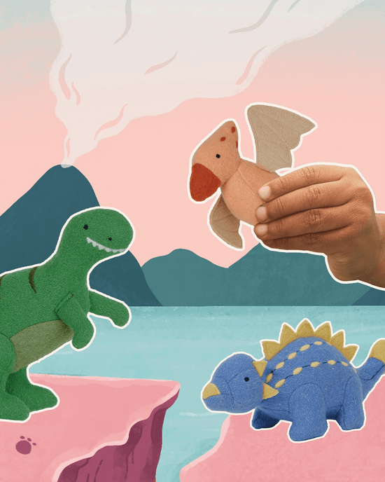 Little olli ella play holdie prehistoric animals