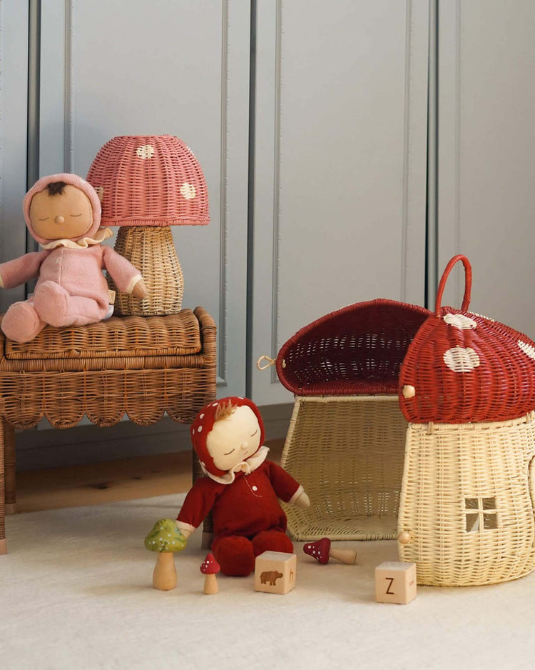 Little olli ella play mushroom doll house in red