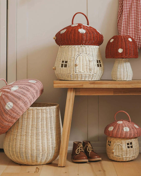 Little olli ella play mushroom doll house in red